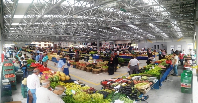 Alikahya Kapalı Pazarda Tezgahlar Açıldı