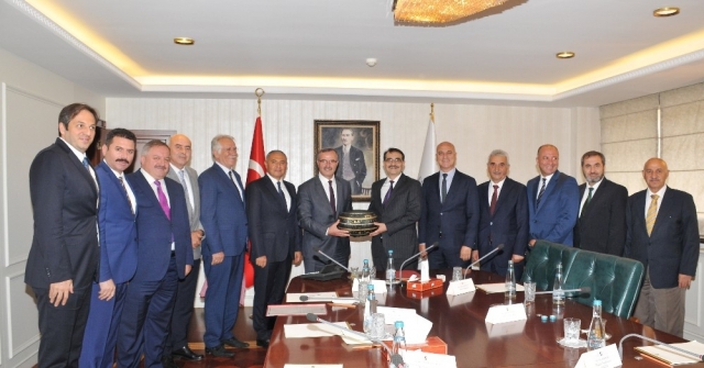 OSB'leri elektrik çarptı!