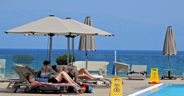 Ünlü Tatil Merkezi Çeşmeye Bayram Piyangosu Vurdu