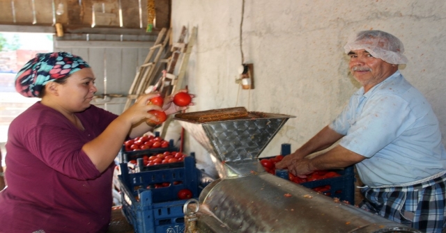 Sarıcakayalılar, Hediyelik Salçaları Üretmeye Başladı