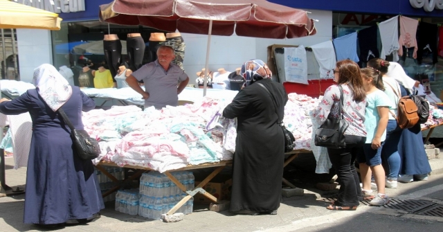 Çarşı-Pazarda Bayram Hareketliliği