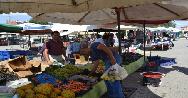 Afyonkarahisarda Meyve Sebze Fiyatlarında Yüzler Gülüyor