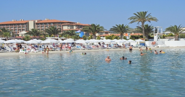 Çeşme, Eylül Ayında Da Dopdolu Ve Hareketli