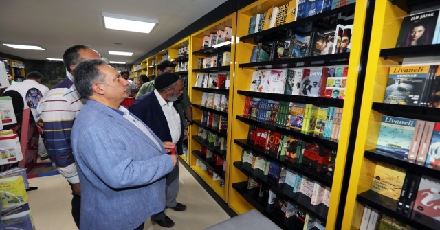 Genel Sekreter Yalçın, Kitapçı Dükkanını Hizmete Açtı