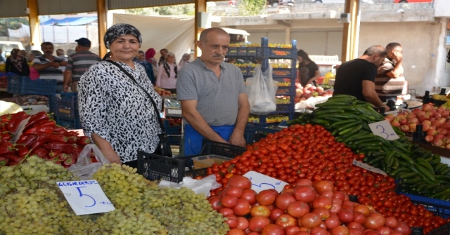 Anamur Pazarında Zam Şampiyonu Domates