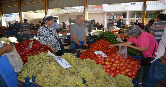 Anamur Pazarında Zam Şampiyonu Domates