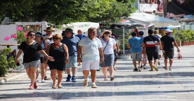 Dev Yolcu Gemisi Bin 762 Yolcusuyla Bodruma Demir Attı