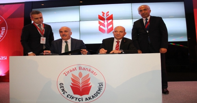 Ziraat Bankası Bilinçli Çiftçiler İçin Genç Çiftçi Akademisi Başlatıyor