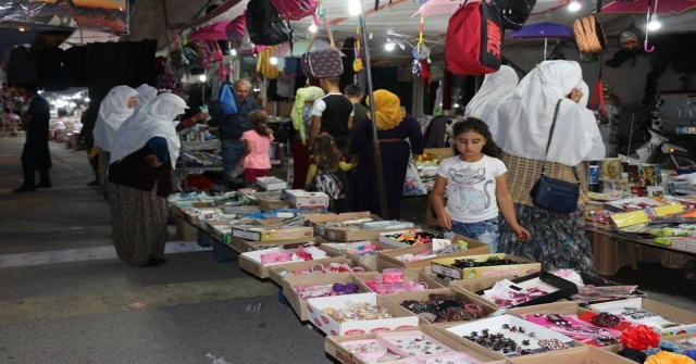 Sarıcakayada Panayır Hareketliliği