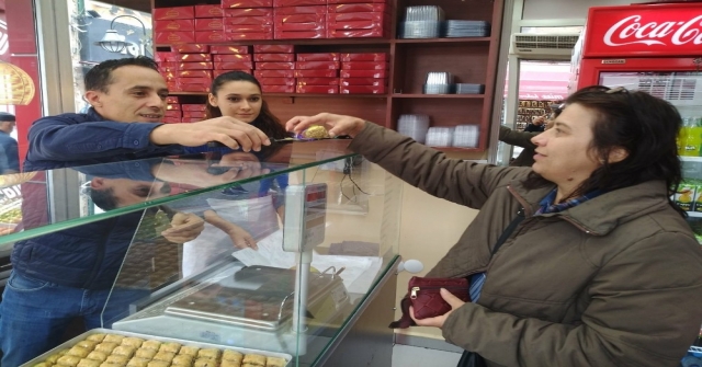 Bulgarlar Baklava Kuyruğunda