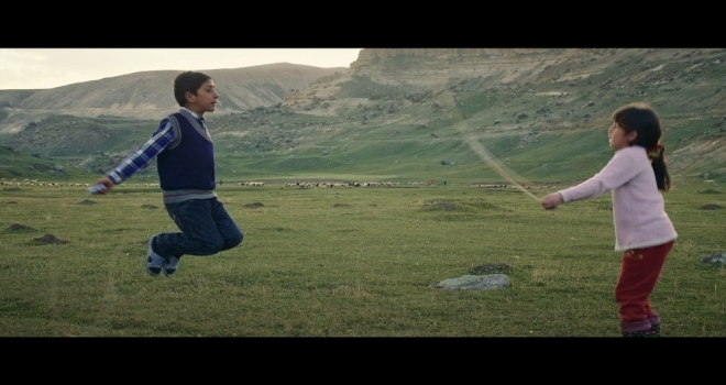 Cinsiyet Eşitsizliğine Karşı ‘Kızlar Da Yapar Erkekler De Reklamı Yayınlandı