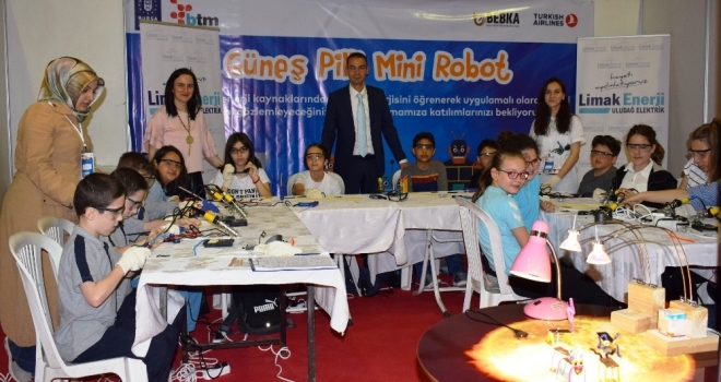Çocuklar Kendi Yaptıkları Robotlarıyla, Yenilenebilir Enerjiyi Öğrendi