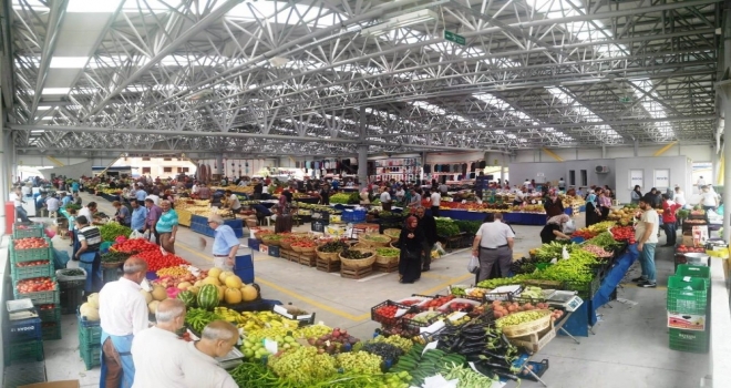 Alikahya Kapalı Pazarda Tezgahlar Açıldı