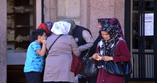 İşkura Başvurmak İsteyen Vatandaşlar Kalabalık Oluşturdu