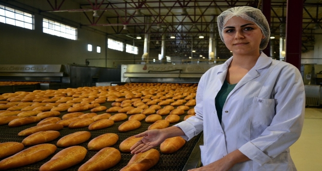 Adanada Halk Ekmek, 230 Gram Ekmeği 60 Kuruşa Satıyor Zarar Da Etmiyor