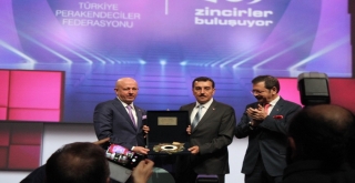 Bakan Bülent Tüfenkci: “Türkiye Ekonomisinde Yaklaşık 90 Milyar Dolarlık Katma Değer Üretimi Gerçekleştirilmektedir”