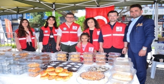 Üniversite Öğrencileri Afrine Destek İçin Kermes Düzenledi.