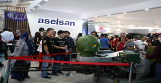 Antalyada Milyon Dolarlık Dev Uçaklar Gölgelik Oldu