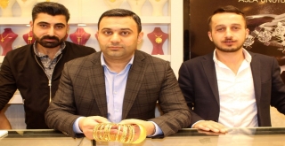 Düğün Sezonu Vanlı Esnafın Yüzünü Güldürdü