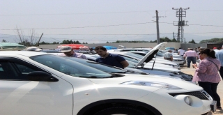 (Özel Haber) Oto Pazarında Yaprak Kımıldamıyor