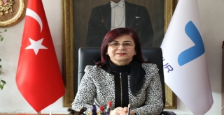 900 Kişilik İş Başvurusuna Metrelerce Kuyruk