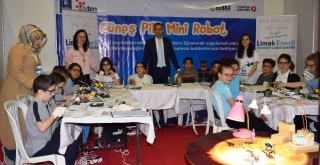 Çocuklar Kendi Yaptıkları Robotlarıyla, Yenilenebilir Enerjiyi Öğrendi