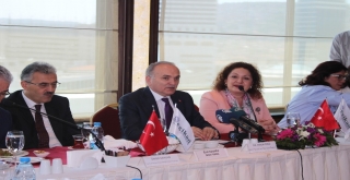 Bakan Özlü: İçinde Kadın Emeği Yoksa Hiçbir Başarı Hikayesi Yazılamaz