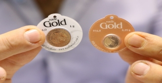 Düğünlerde Artık Altın Yerine Para Takıyorlar