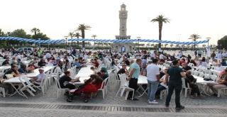 Tümsiadtan 2 Bin Kişilik İftar Yemeği