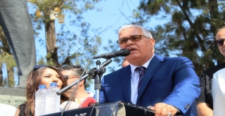 Ayvalıkta Zincir Marketlerin Çalışma Saati Ayarına Esnaf Tepkisi