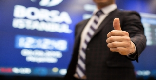Borsa İlk Yarıda 106 Bin Puanı Aştı