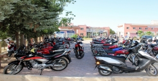 Kiliste Araçların Yarısı Motosiklet