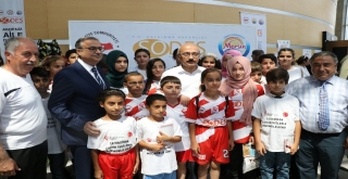 Bakan Elvan: Sosyal Amaçlı Etkinliklere Sonuna Kadar Destek Vereceğiz