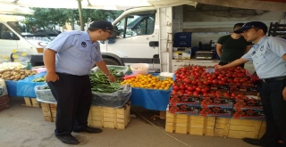 Sandıklı Belediyesi Zabıta Ekipleri Pazarlara Etiket Denetimi Yaptı