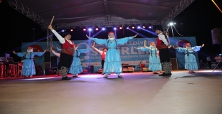 Darıcada Sahnesi Ağrı Ezgileriyle Yankılandı